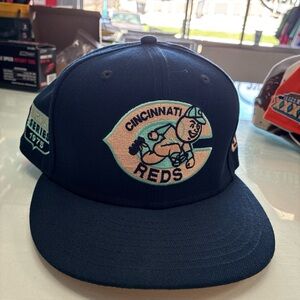 Cincinnati Reds New Era Fitted Hat Size 7 1/2 World Series 1975 Pre Owned Rare
